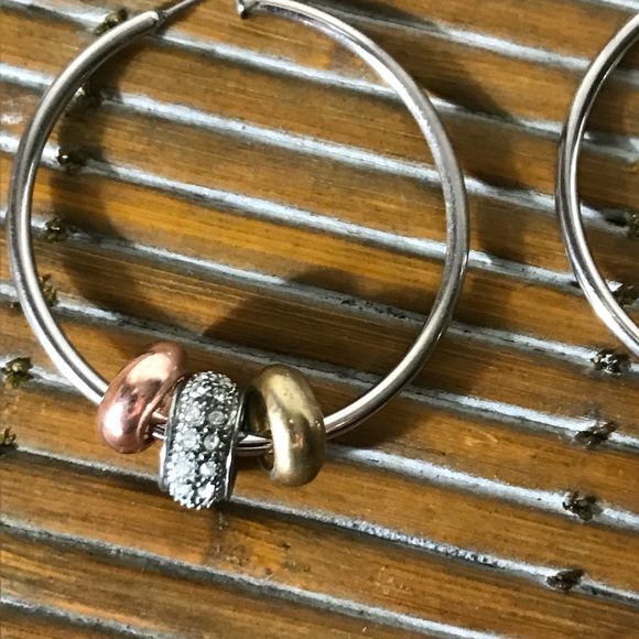 ☀️WEEKEND SALE☀️ Silver toned hoop earrings with extra hoops - Picture 3 of 6